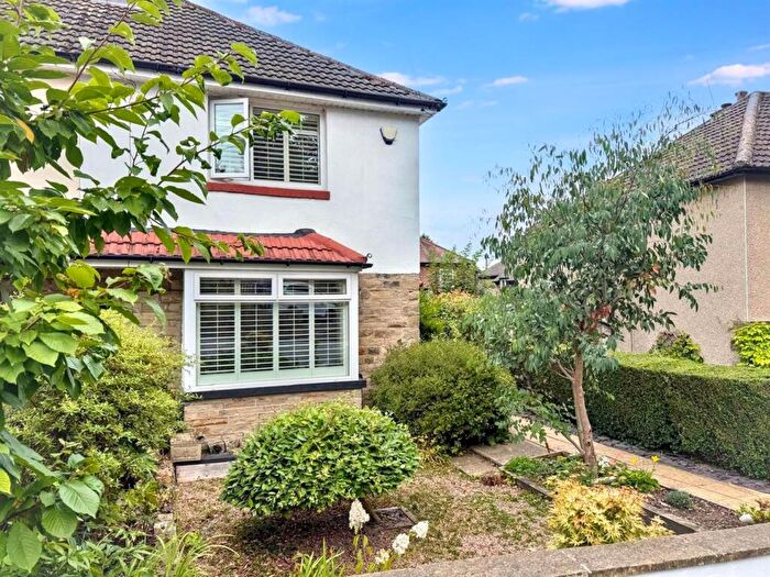 3 Bedroom Semi-Detached House For Sale In Birchwood Drive, Utley, BD20