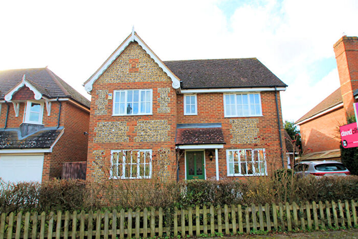 4 Bedroom Detached House To Rent In Curlys Way, Swallowfield, Reading, Berkshire, RG7