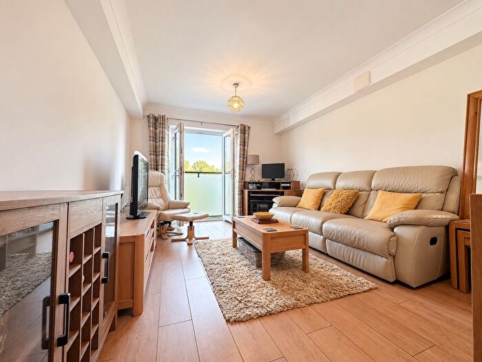 1 Bedroom Flat To Rent In Military Road, Gosport, Hampshire, PO12