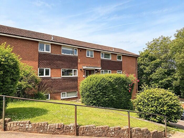 2 Bedroom Flat To Rent In The Marles, Exmouth, EX8