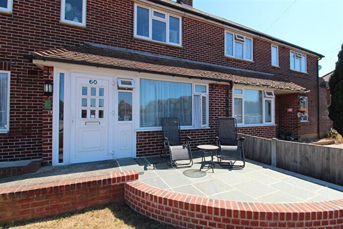 2 Bedroom Flat For Sale In Prince Charles Road, Broadstairs, CT10