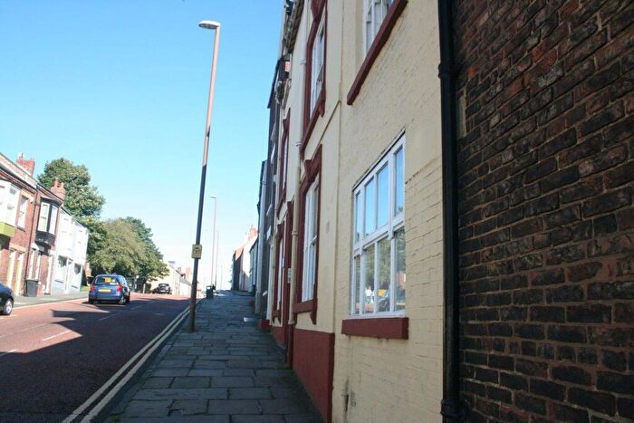 6 Bedroom Private Hall To Rent In Flat, Claypath, Durham, DH1