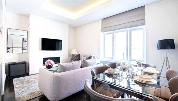 2 Bedroom Flat To Rent In Green Street, Mayfair, London, W1K