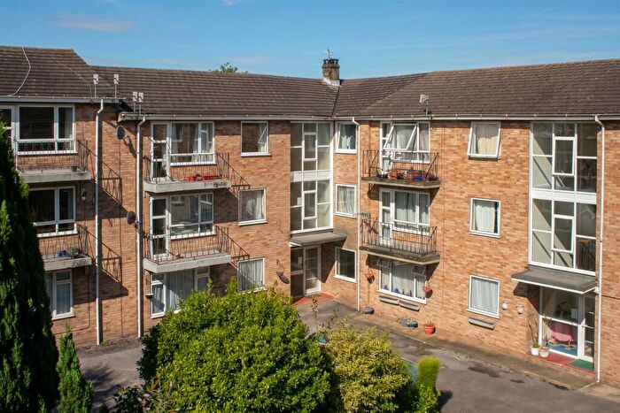 2 Bedroom Flat To Rent In Cleveland Flats, Salisbury, SP1