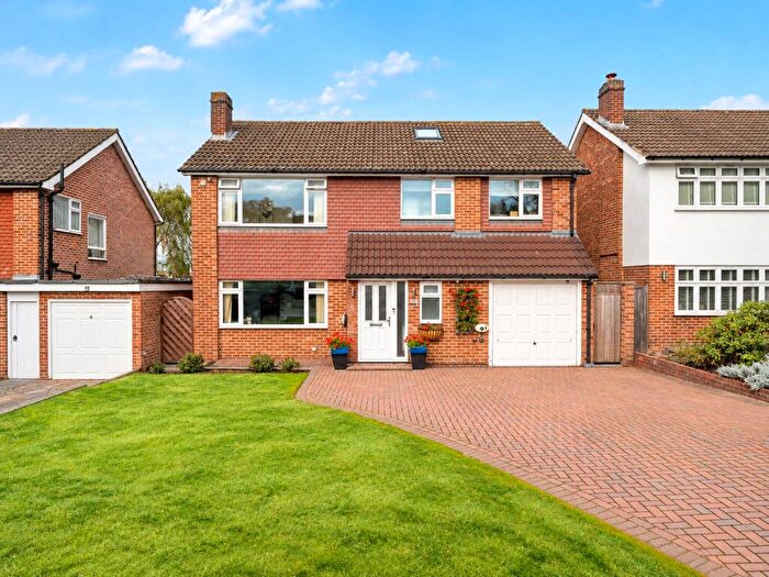 5 Bedroom Detached House For Sale In Lovibonds Avenue, Orpington, BR6