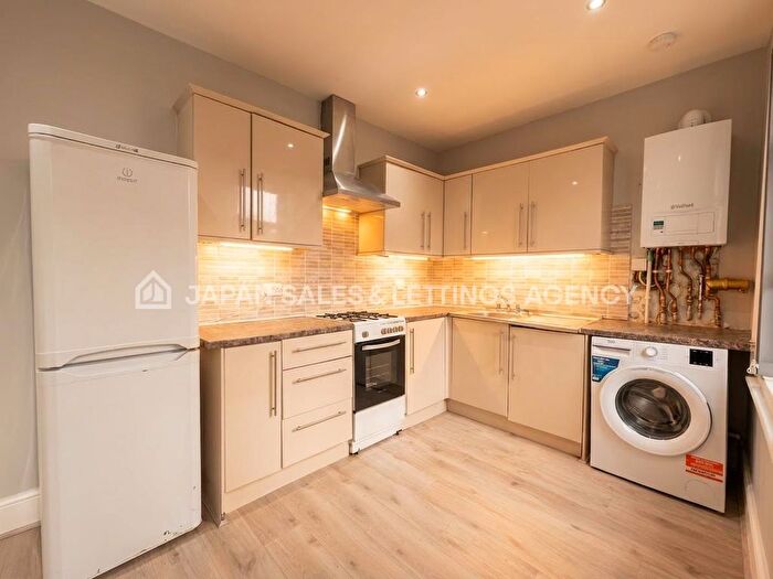 2 Bedroom Flat To Rent In Church Road, Hanwell, W7