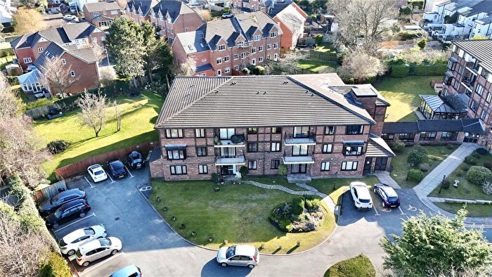 1 Bedroom Apartment For Sale In Hesslewell Court, Heswall, Wirral, CH60