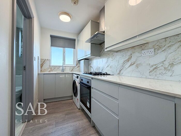 2 Bedroom Flat To Rent In The Broadway, Greenford, UB6