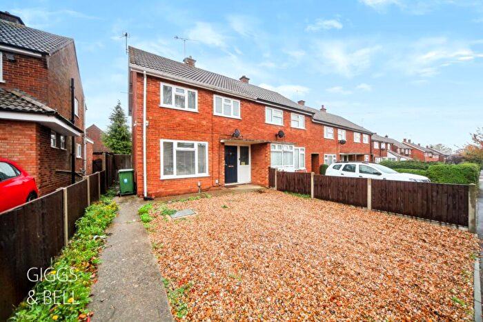 2 Bedroom End Of Terrace House For Sale In Thirlmere Drive, St. Albans, Hertfordshire, AL1