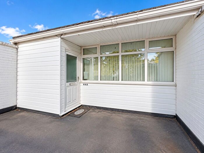 2 Bedroom Flat For Sale In Brows Lane, Formby, Merseyside, L37