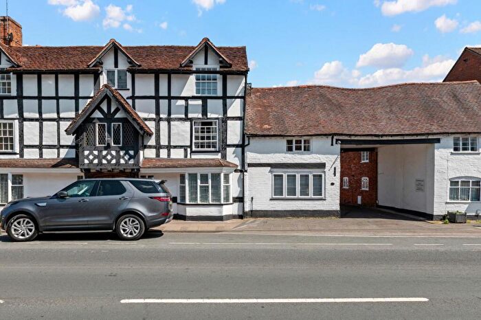 3 Bedroom End Of Terrace House For Sale In High Street, Henley-in-Arden, B95
