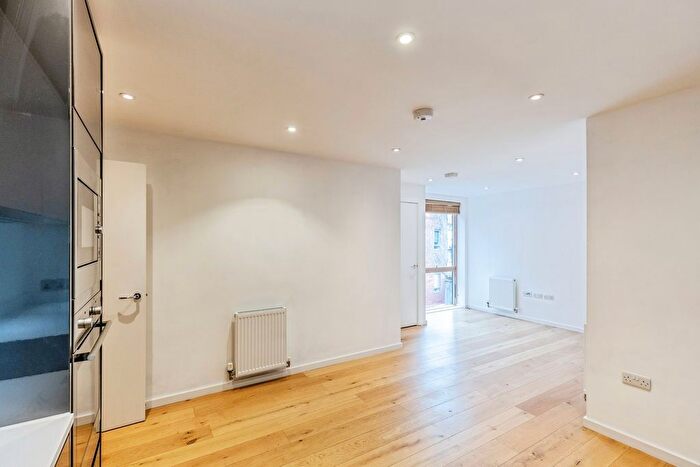2 Bedroom Flat For Sale In Surrey Street, Bristol, BS2
