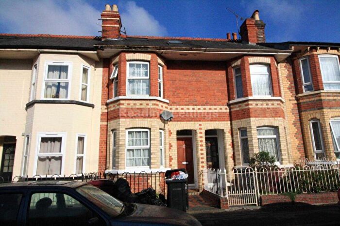 6 Bedroom Terraced House To Rent In Swainstone Road, Reading, RG2