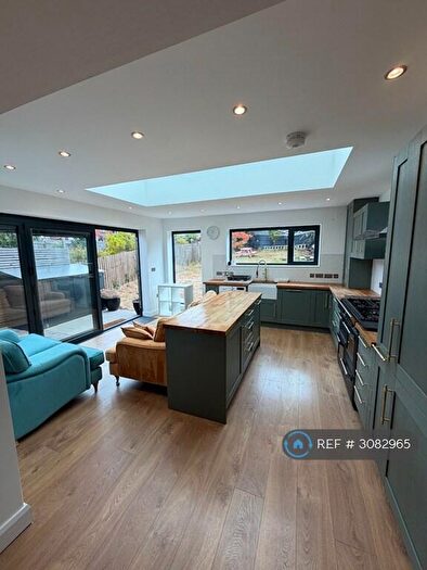 5 Bedroom Semi-Detached House To Rent In Highmore Gardens, Bristol, BS7