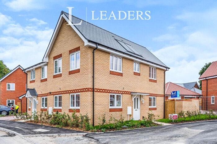 3 Bedroom Semi-Detached House To Rent In Robert Place, West End, SO30
