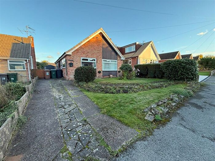 2 Bedroom Detached Bungalow For Sale In Ashford Drive, Ravenshead, Nottingham, NG15