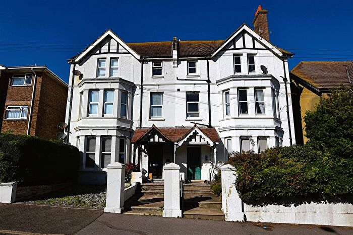 2 Bedroom Flat To Rent In Magdalen Road, Bexhill-On-Sea, TN40