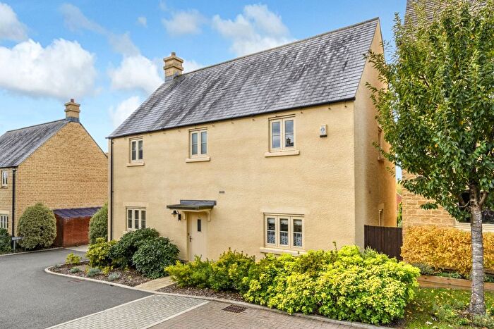 4 Bedroom Detached House For Sale In Shilham Way, Cirencester, GL7