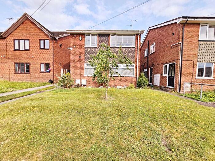 2 Bedroom Maisonette For Sale In Grayshott Close, Erdington, Birmingham, B23