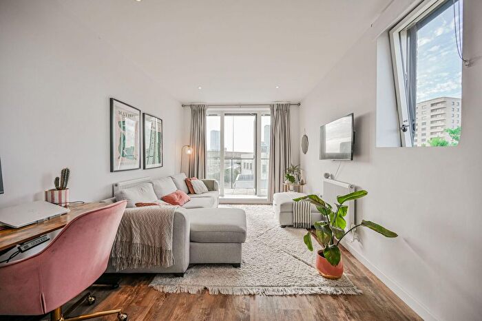 1 Bedroom Flat For Sale In Orchid House, Park View Road, London, Greater London, Tottenham, London, N17