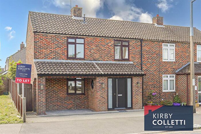 3 Bedroom Semi-Detached House To Rent In Bushey Croft, Harlow, CM18