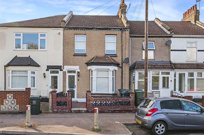 3 Bedroom Terraced House For Sale In Stanhope Road, Swanscombe, Kent, DA10