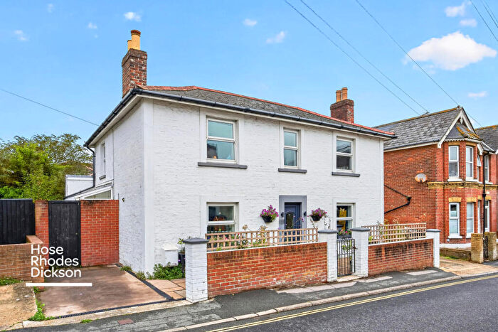 5 Bedroom Detached House For Sale In Landguard Road, Shanklin, Isle Of Wight, PO37