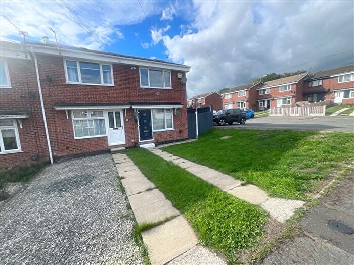 2 Bedroom Town House For Sale In Springfield Close, Eckington, Sheffield, Derbyshire, S21