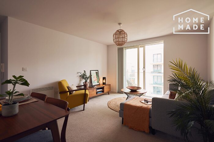 1 Bedroom Flat To Rent In Chapel Wharf, Salford, M3
