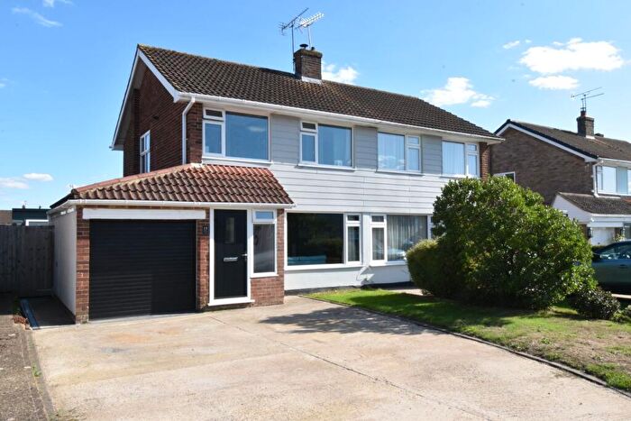 3 Bedroom Semi-Detached House For Sale In Robins Avenue, Lenham, ME17