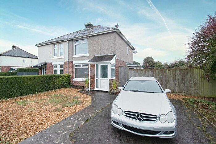 3 Bedroom Semi-Detached House For Sale In Hinchsliff Avenue, Barry, CF62
