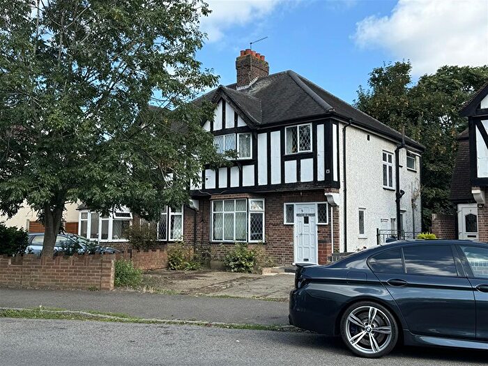 3 Bedroom Semi-Detached House To Rent In Lampton Avenue, Hounslow, TW3