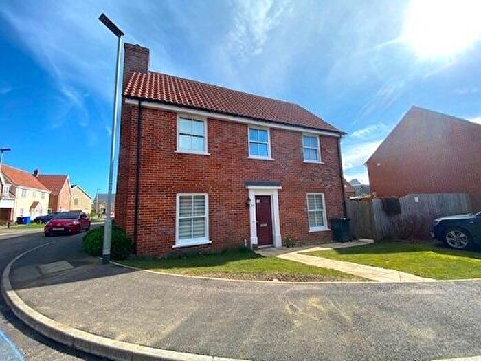 3 Bedroom Detached House To Rent In Simpson Way, IP29