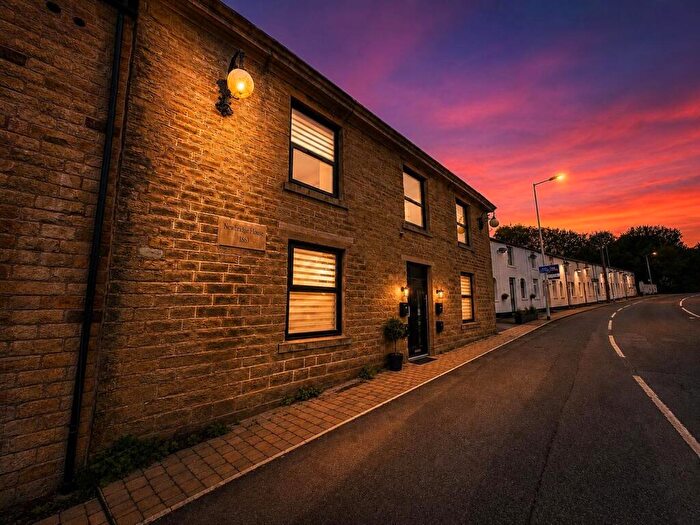 2 Bedroom Apartment For Sale In Manchester Road, Haslingden, Rossendale, Lancashire, BB4