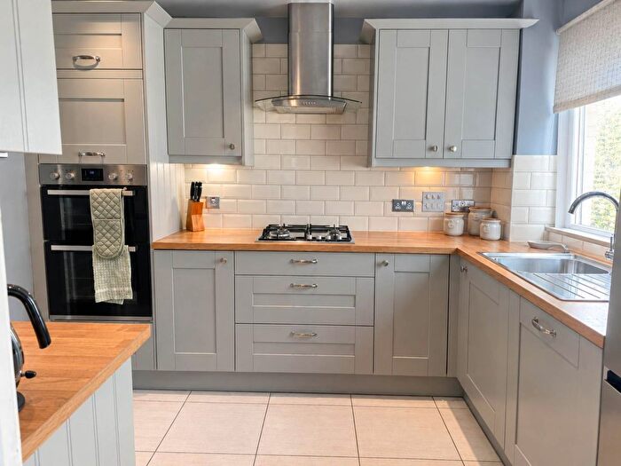 3 Bedroom Terraced House For Sale In Burnell Walk, Brentwood, CM13