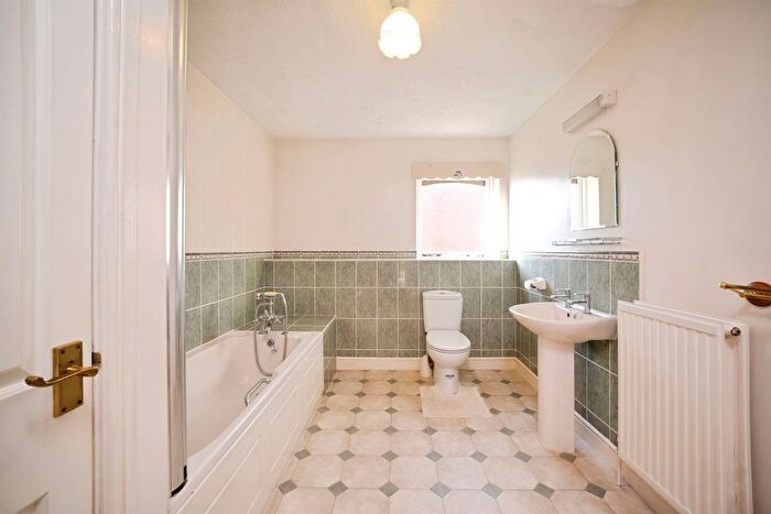 4 Bedroom Detached House For Sale In Sycamore Croft, Madley, Hereford, HR2