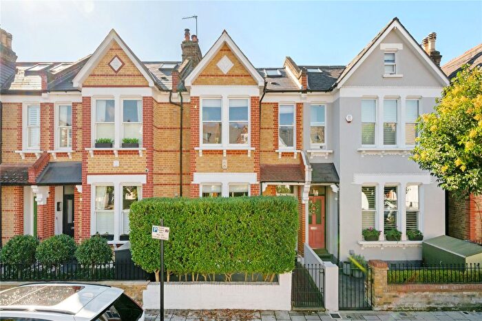 5 Bedroom Detached House For Sale In Lynette Avenue, Abbeville Village, SW4
