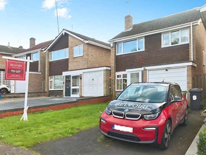 3 Bedroom Flat To Rent In Chelston Drive, Wolverhampton, WV6