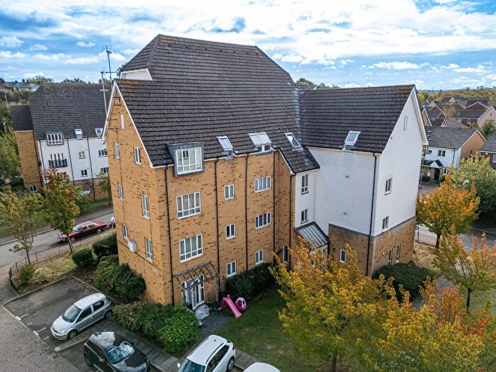 2 Bedroom Flat To Rent In Ensign Court, Waterside, Gravesend, DA11