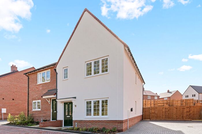 3 Bedroom Semi-Detached House To Rent In Cantle Mews, Braintree, CM7