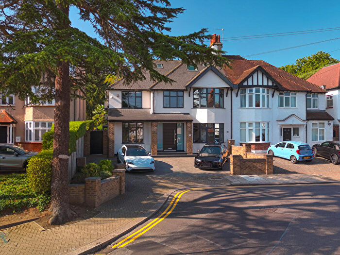 5 Bedroom Semi-Detached House For Sale In Whitchurch Gardens, Edgware, Harrow, HA8