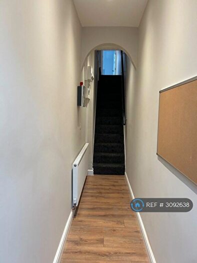 4 Bedroom Flat To Rent In Hardy Street, Leeds, LS11