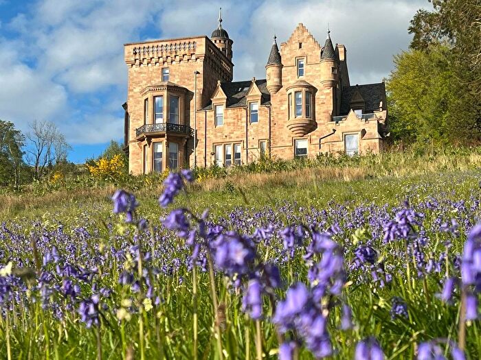 2 Bedroom Flat For Sale In Shandon, Helensburgh, Argyll And Bute, G84