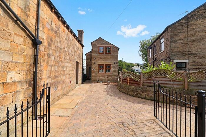 2 Bedroom Detached House For Sale In Woolley Bridge Road, Glossop, SK13
