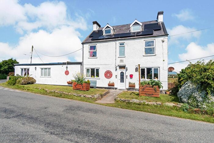8 Bedroom Detached House For Sale In Rhosgoch, Anglesey, LL66