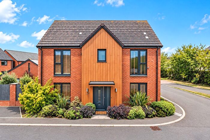3 Bedroom Detached House For Sale In Topsham, Exeter, Devon, EX3