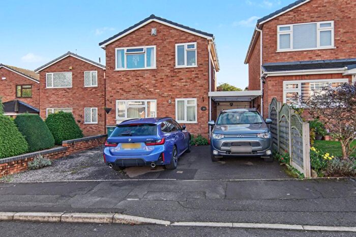 3 Bedroom Link Detached House For Sale In Stonebury Avenue, Coventry, CV5