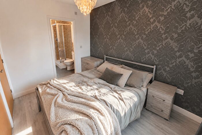 1 Bedroom Semi-Detached House To Rent In Drayton Street, Hulme, Manchester., M15