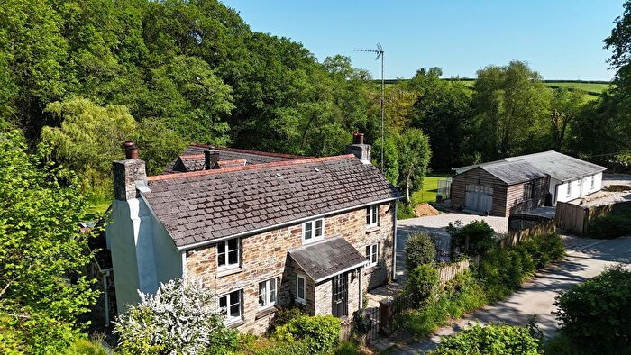 6 Bedroom Detached House For Sale In Golberdon, Callington, PL17