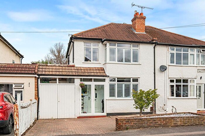 3 Bedroom Semi-Detached House For Sale In Oakhill Road, Ashtead, KT21